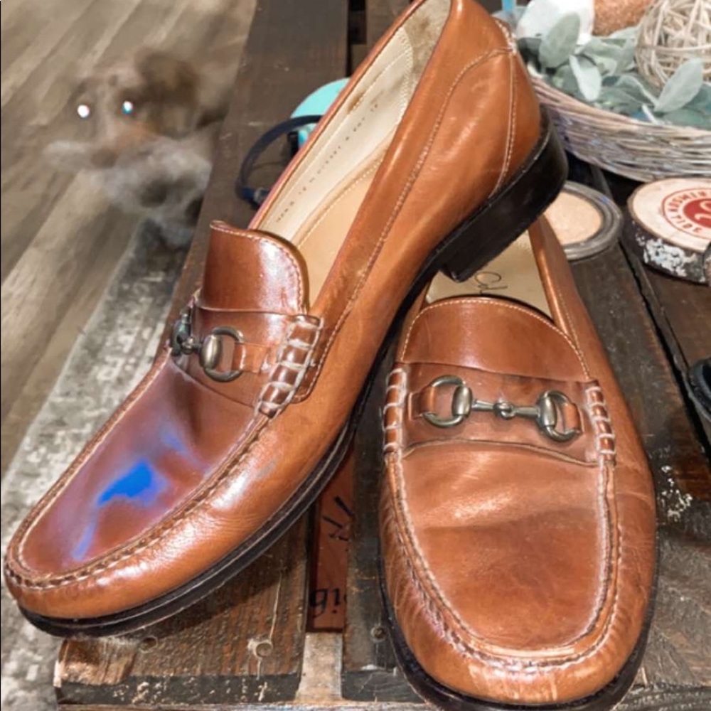 Men’s dress shoes